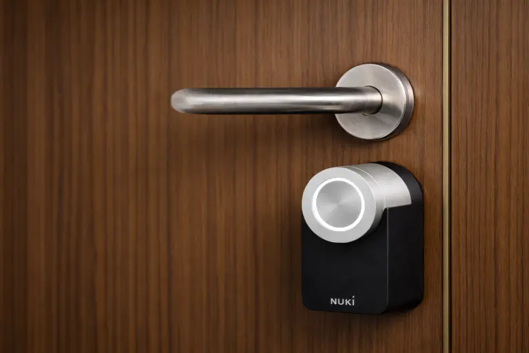 inteligentny alarm do domu, alarm w inteligentnym domu, system alarmowy do domu, inteligentny system alarmowy, alarm w automatyce domowej